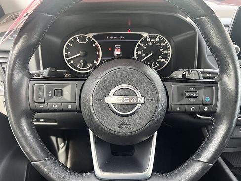 Used 2023 Nissan Rogue SV w/ SV Premium B Package image 23