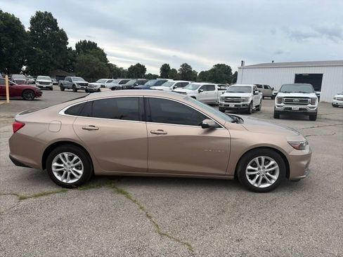 Used 2018 Chevrolet Malibu LT FWD image 7