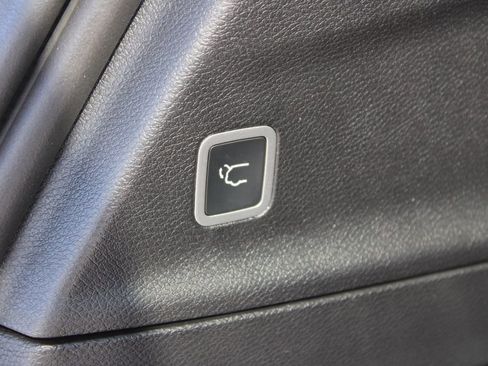 New 2026 Chrysler Pacifica Select image 9