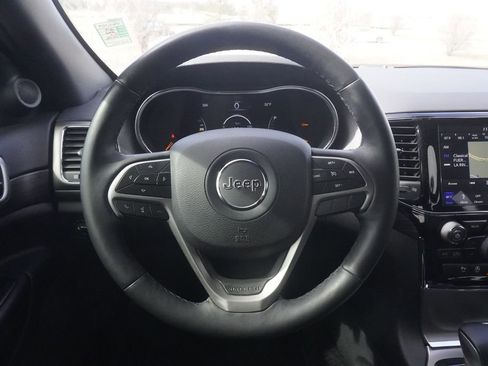 Used 2019 Jeep Grand Cherokee Altitude image 10