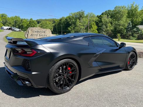 Used 2024 Chevrolet Corvette Stingray Preferred Cpe w/ Z51 Performance Package RWD image 3