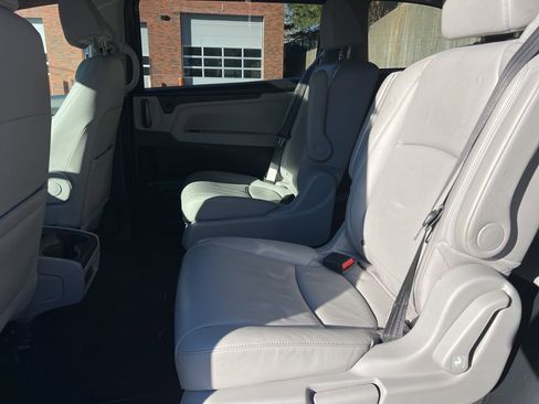 Used 2018 Honda Odyssey EX-L image 22