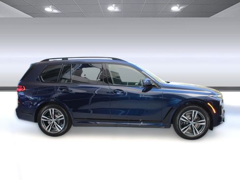 Used 2026 BMW X7 xDrive40i AWD/4WD image 8