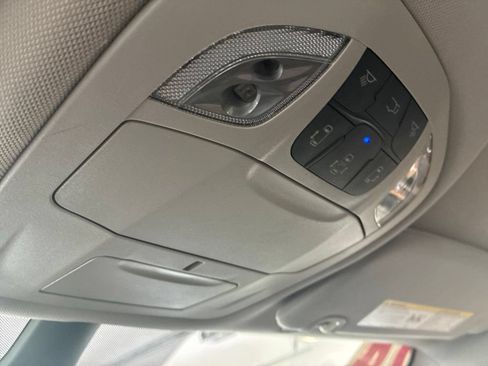 Certified 2024 Chrysler Pacifica Touring-L FWD image 55