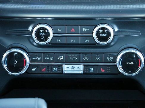 New 2025 Ford F150 Lariat w/ Equipment Group 502A High image 32