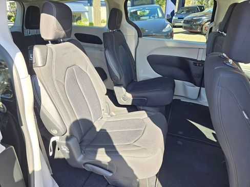 Used 2024 Chrysler Voyager LX FWD image 13