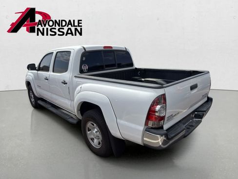 Used 2014 Toyota Tacoma PreRunner w/ SR5 Package RWD image 3