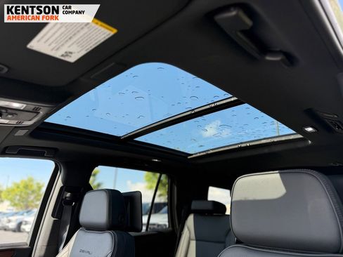 Used 2025 GMC Yukon Denali w/ Advanced Technology Package AWD/4WD image 34