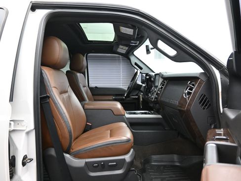 Used 2016 Ford F350 Platinum w/ FX4 Off-Road Package image 13