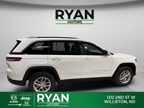 New 2026 Jeep Grand Cherokee Laredo X AWD/4WD image 10