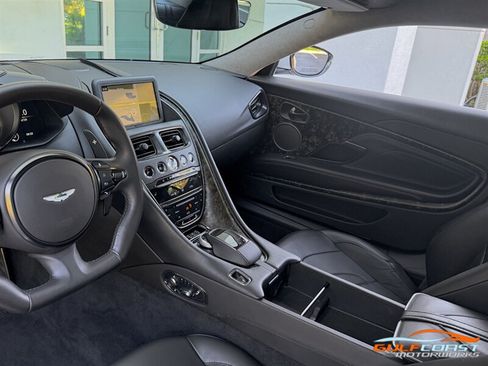 Used 2019 Aston Martin DBS Superleggera RWD image 15