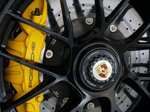 Used 2019 Porsche 911 4 Coupe image 42