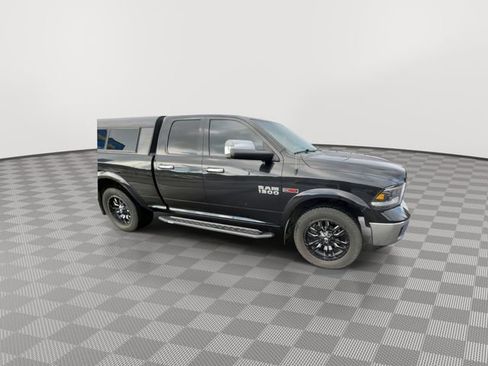 Used 2017 RAM 1500 Laramie w/ Convenience Group AWD/4WD image 9