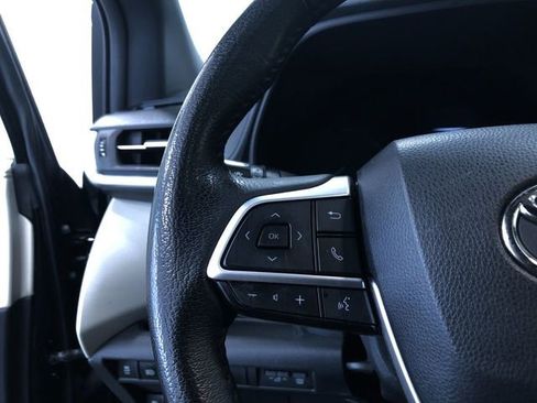 Used 2023 Toyota Sienna XLE image 25