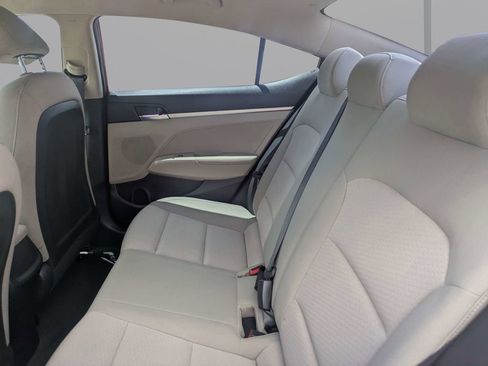 Used 2020 Hyundai Elantra SE w/ Cargo Package (C1) FWD image 12