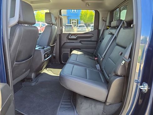 Used 2023 GMC Sierra 1500 SLT w/ SLT Convenience Package AWD/4WD image 29