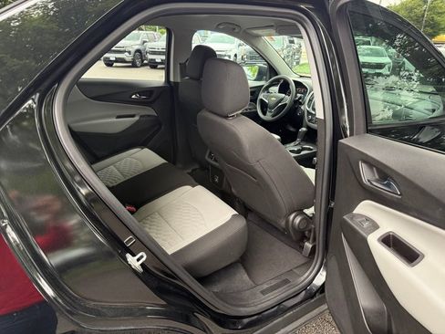 Used 2021 Chevrolet Equinox LS w/ LS Convenience Package AWD/4WD image 14