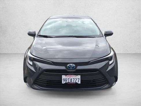 Certified 2025 Toyota Corolla LE w/ Carpet Mat Package (TMS) FWD image 2