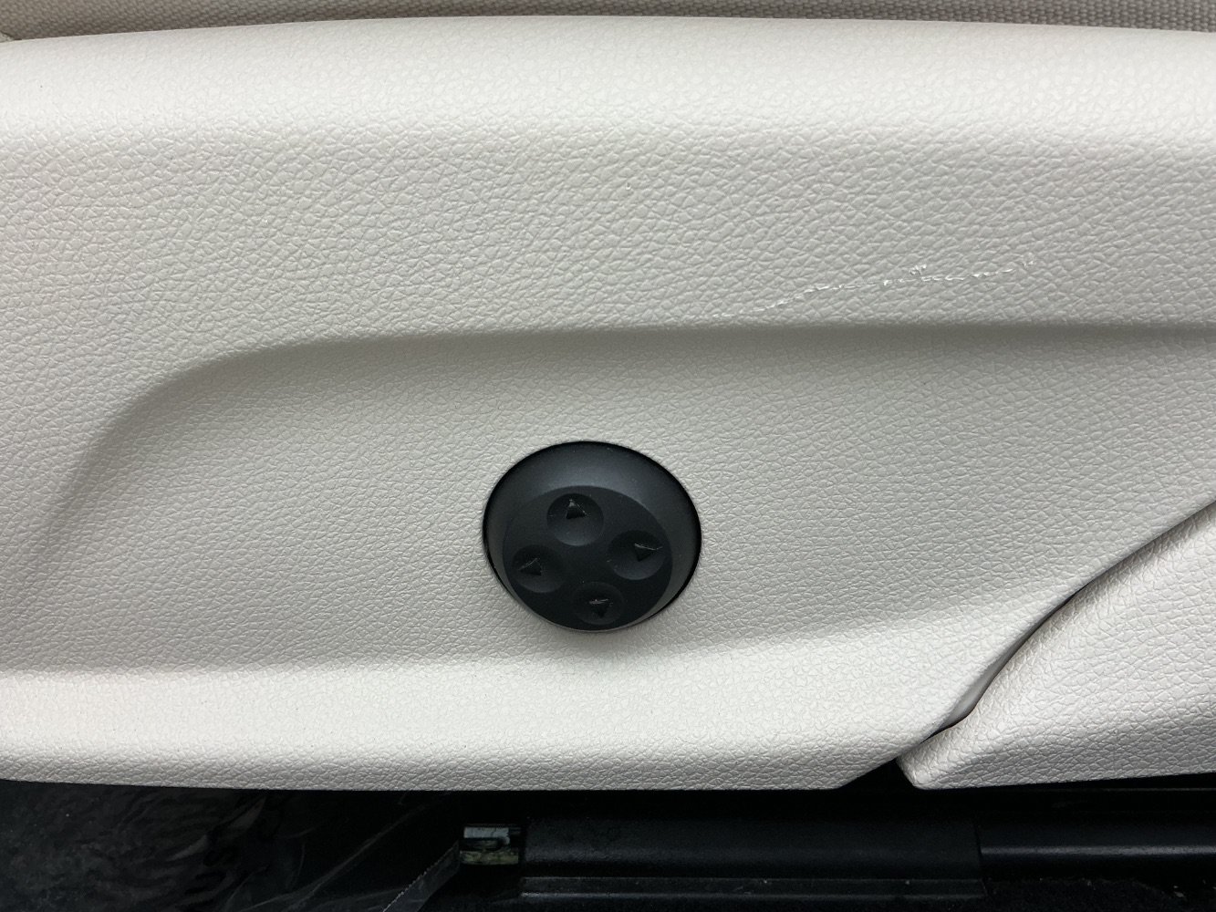 Used 2019 Mercedes-Benz E 300 w/ Premium 1 Package image 38