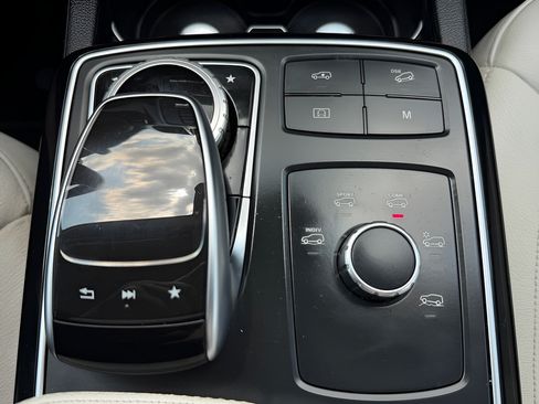 Used 2018 Mercedes-Benz GLS 450 4MATIC image 54