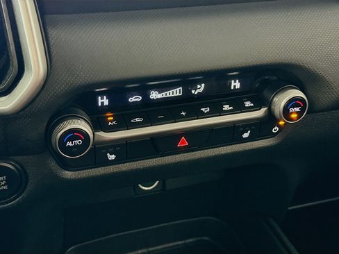 Used 2025 MAZDA CX-50 AWD 2.5 S w/ Preferred Package image 18