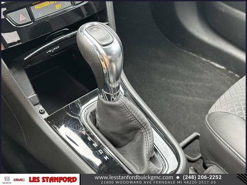 Used 2022 Buick Encore Preferred w/ Safety Package image 32