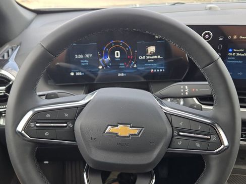 New 2026 Chevrolet Equinox LT w/ Convenience Package II FWD image 33