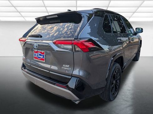 Used 2022 Toyota RAV4 XSE AWD/4WD image 29