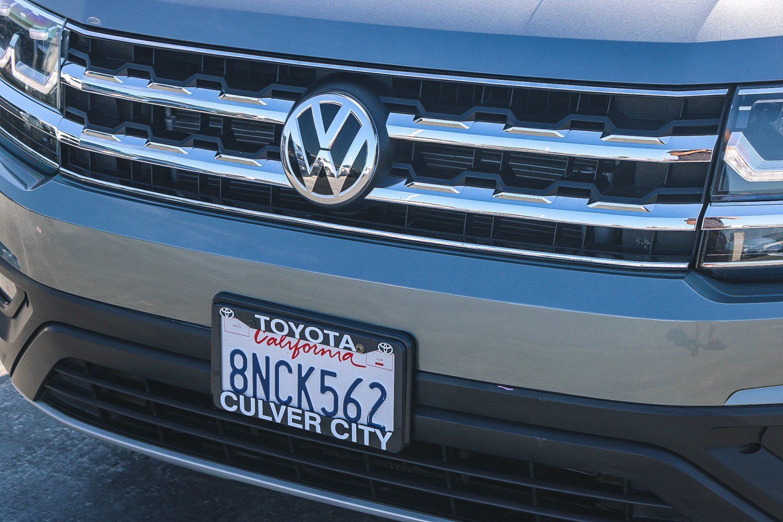Used 2019 Volkswagen Atlas SE w/ Towing Package FWD image 6