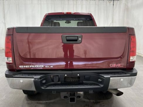Used 2013 GMC Sierra 2500 SLE w/ SLE Preferred Package AWD/4WD image 3