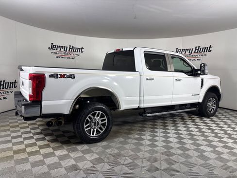 Used 2019 Ford F250 Lariat w/ Lariat Value Package image 4