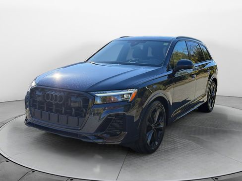 Certified 2025 Audi Q7 3.0T Prestige image 3