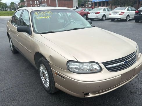 Used 2005 Chevrolet Malibu Classic FWD image 3