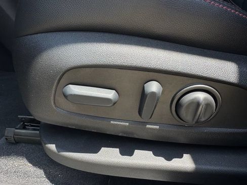 Used 2022 Chevrolet Equinox RS w/ RS Leather Package FWD image 30