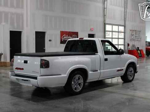 Used 2003 GMC Sonoma SLS w/ SLS Preferred Equipment Group image 21