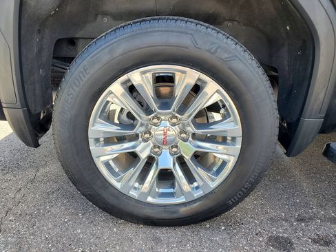 Used 2024 GMC Sierra 1500 Denali RWD image 5