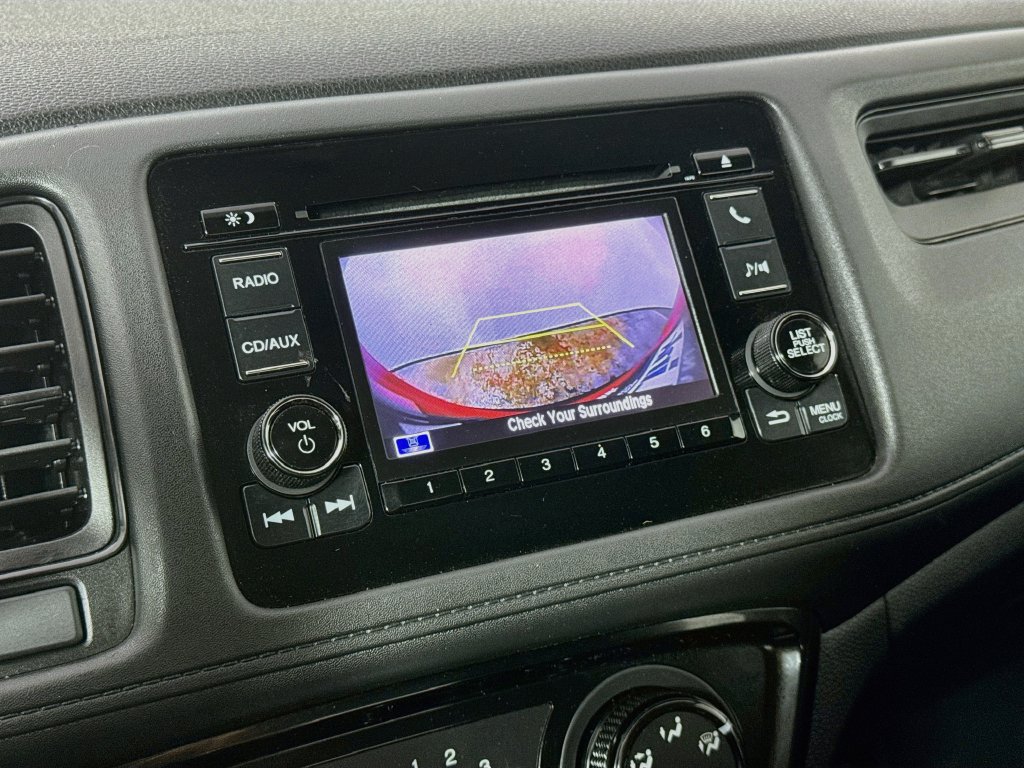 Used 2018 Honda HR-V LX image 15