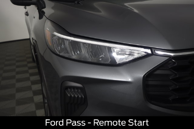 Certified 2024 Ford Escape ST-Line w/ Tech Pack #1 AWD/4WD image 18