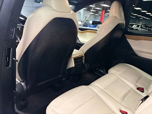 Used 2020 Tesla Model X Long Range AWD/4WD image 34