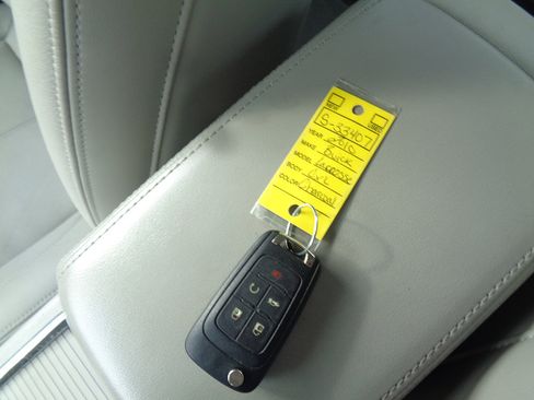 Used 2010 Buick LaCrosse CXL w/ Luxury Package AWD/4WD image 17