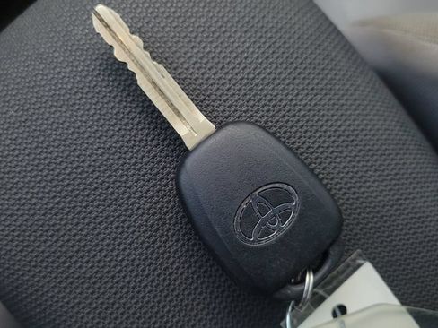 Used 2024 Toyota Corolla Cross L FWD image 22