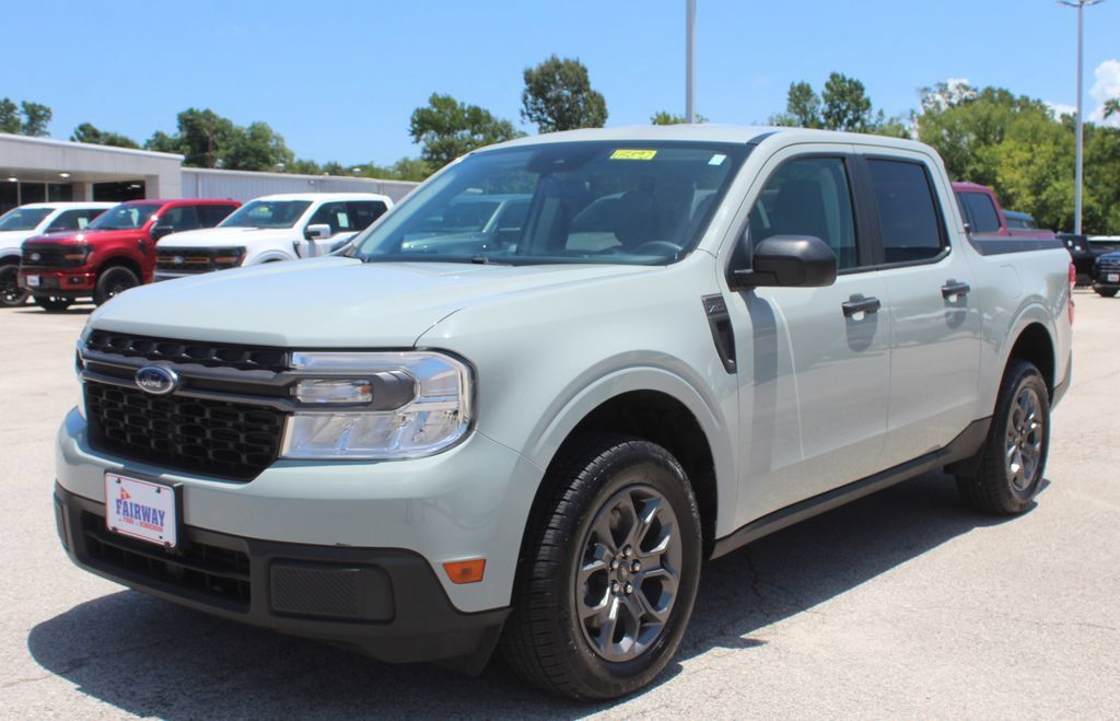 Used 2024 Ford Maverick XLT FWD image 2