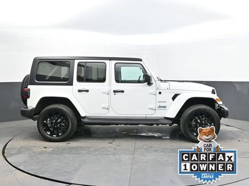 Used 2023 Jeep Wrangler Unlimited Sahara w/ Cold Weather Group image 8