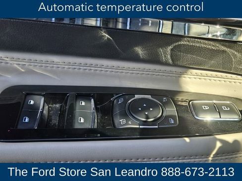 Used 2025 Lincoln Corsair FWD w/ Equipment Group 101A image 21