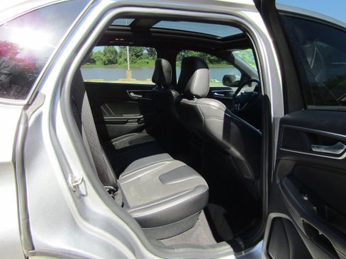 Certified 2022 Ford Edge ST w/ Equipment Group 401A image 22