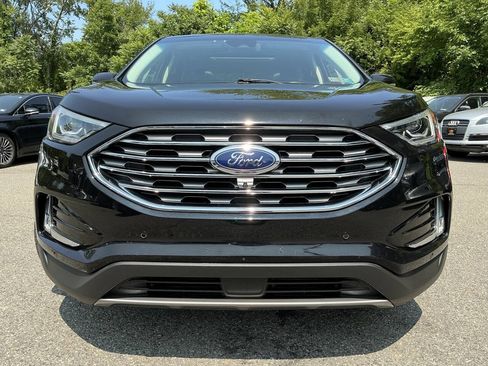 Used 2019 Ford Edge Titanium w/ Equipment Group 301A AWD/4WD image 3