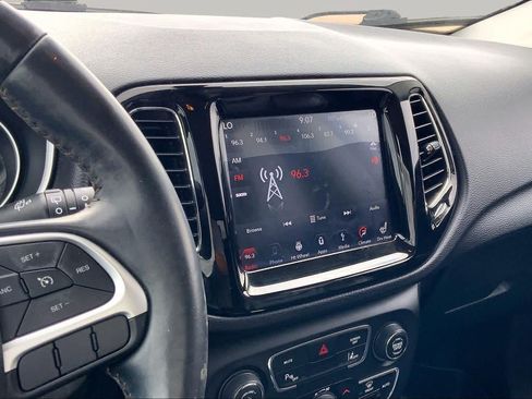Used 2018 Jeep Compass Limited w/ Navigation Group AWD/4WD image 6