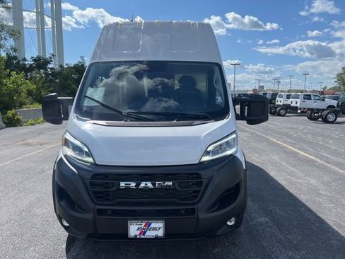 Used 2024 RAM ProMaster 3500 w/ Delivery Van Package image 8