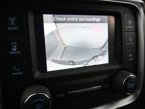 Used 2022 RAM 1500 Classic SLT w/ Protection Group AWD/4WD image 8
