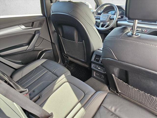 Used 2025 Audi Q5 2.0T Premium w/ Convenience Plus Package AWD/4WD image 15
